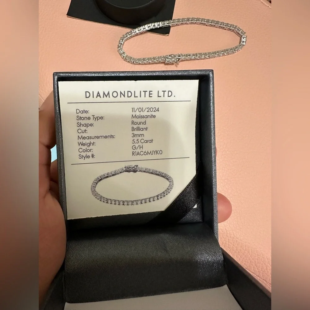 Tennis 5.5 carat diamonds bracelet - Picture 9 of 11